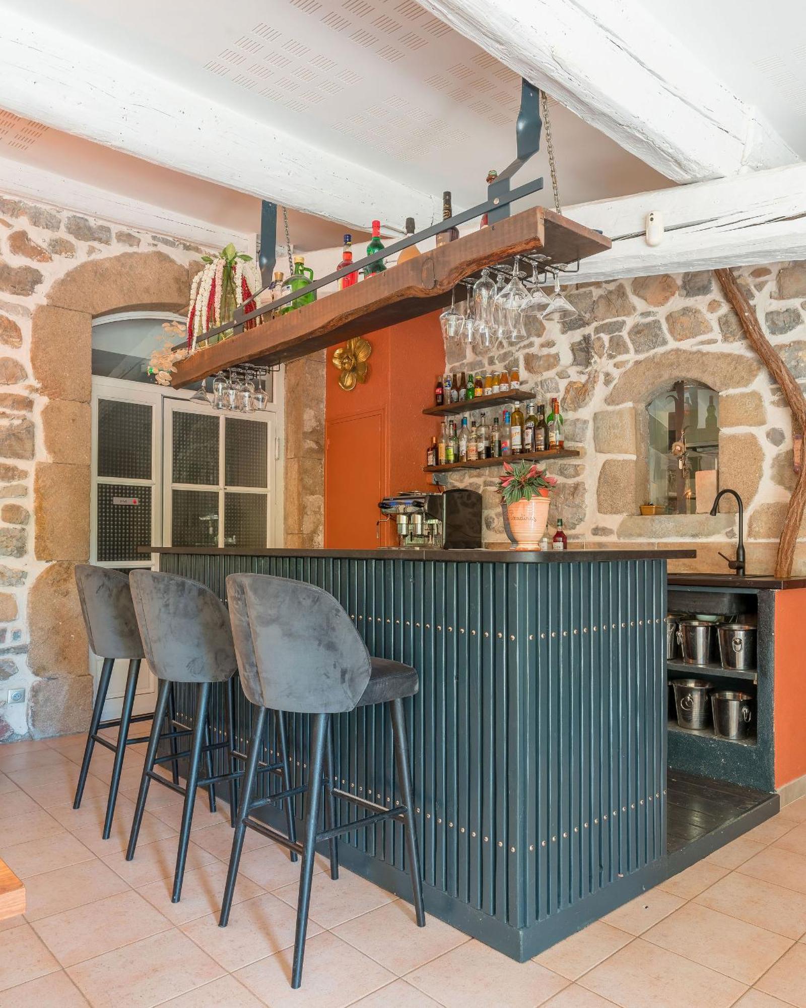 Logis Hotel Restaurant Le Pradinas Anduze Buitenkant foto