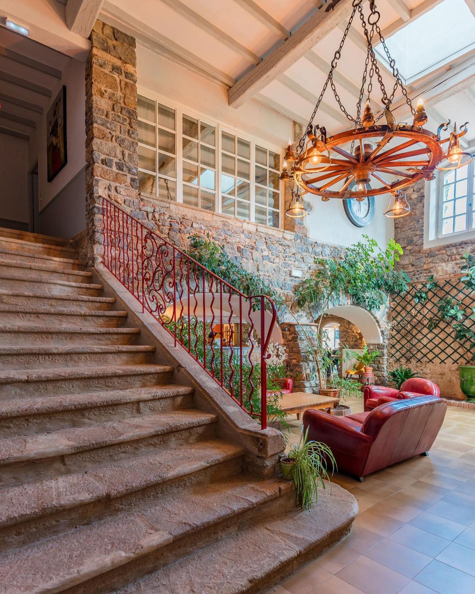 Logis Hotel Restaurant Le Pradinas Anduze Buitenkant foto