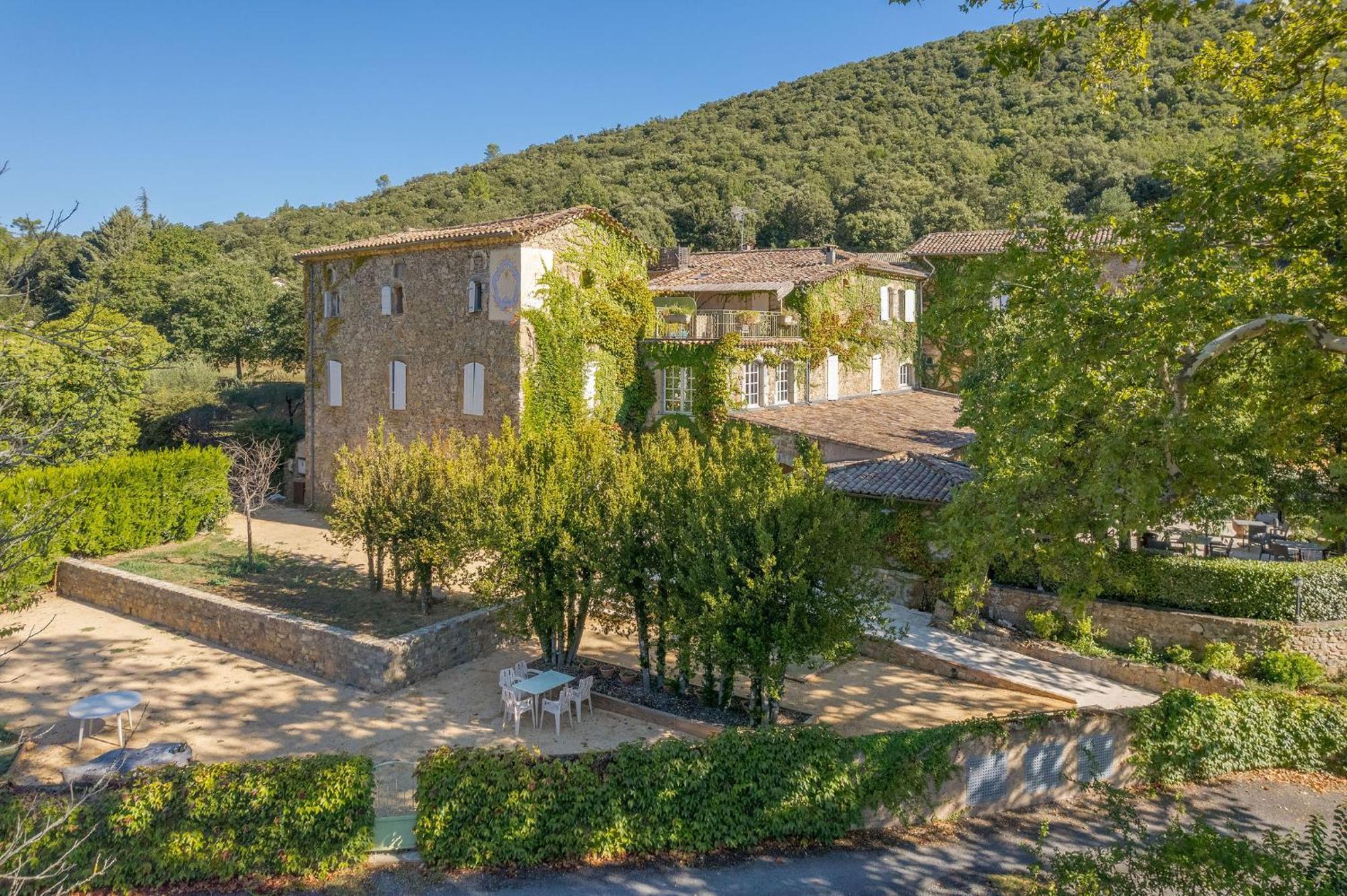 Logis Hotel Restaurant Le Pradinas Anduze Buitenkant foto