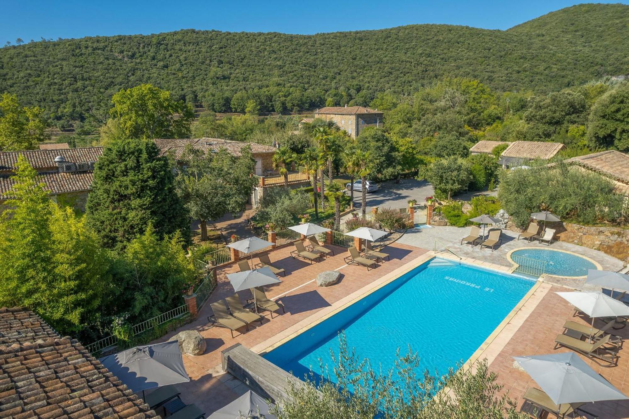 Logis Hotel Restaurant Le Pradinas Anduze Buitenkant foto