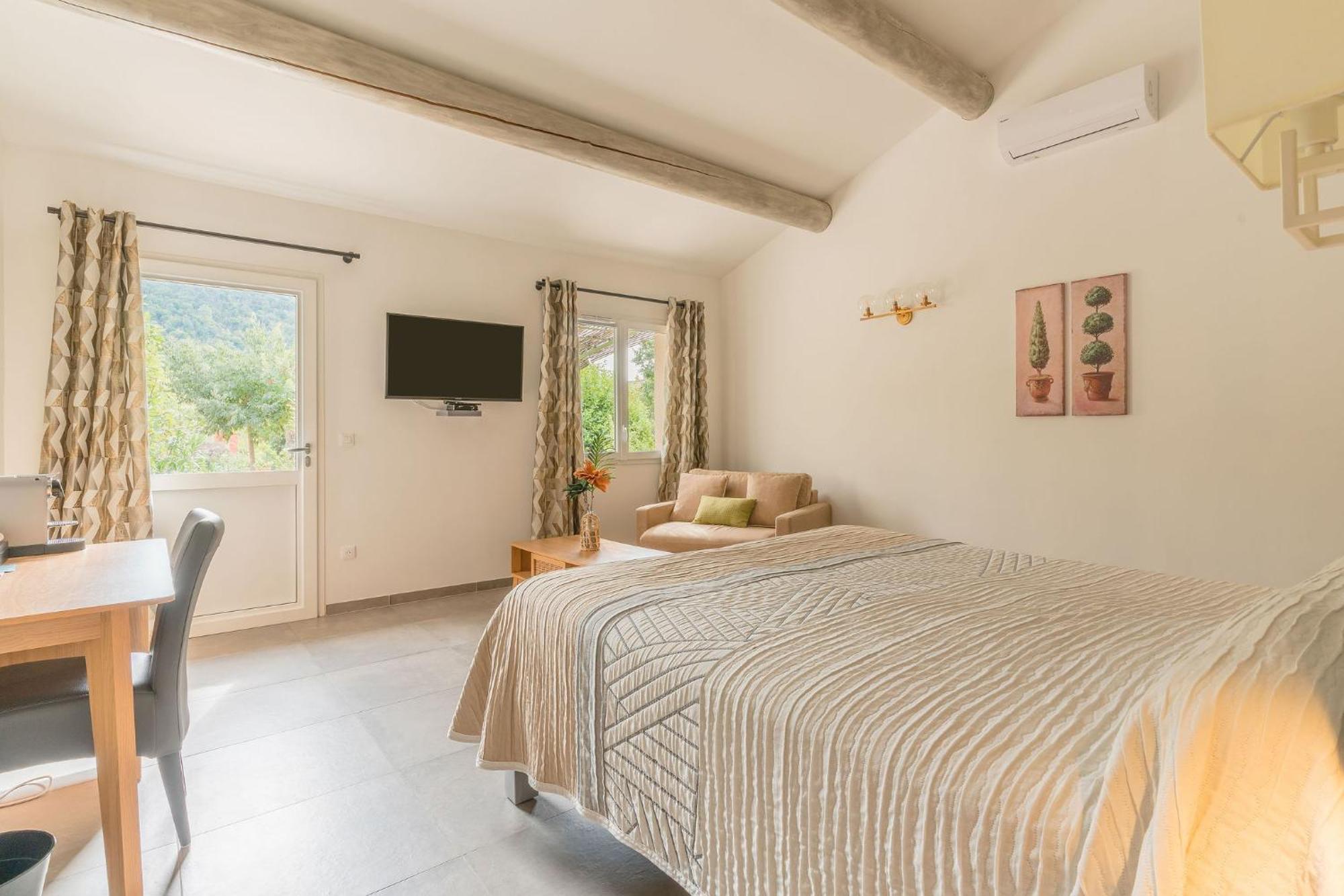Logis Hotel Restaurant Le Pradinas Anduze Buitenkant foto